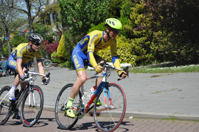 Bas de Jong (l) en Arjen Neefjes in actie